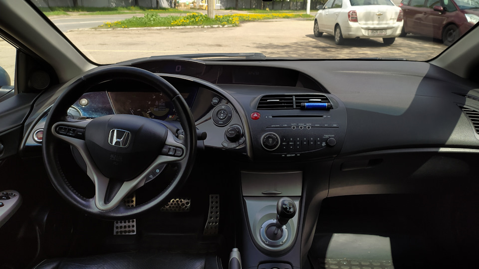 Подскажите, сколько ампер-час оригинальный АКБ? С коробкой робот ...