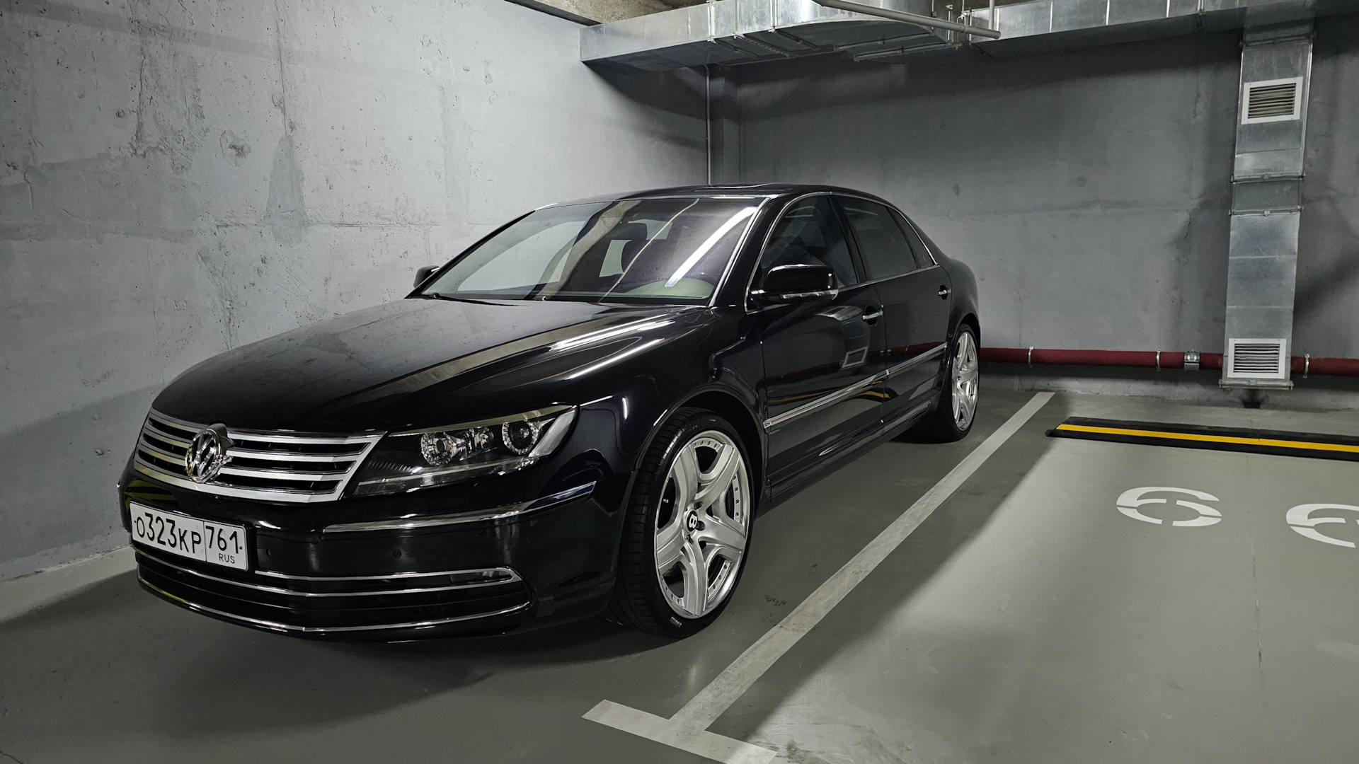 Продажа Volkswagen Phaeton 2013 (бензин, АКПП) — с историей обслуживания —  DRIVE2.RU