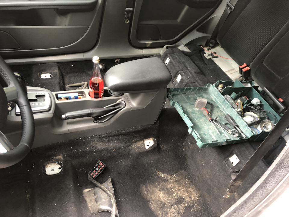 Замена ковролина и чистка пола — DRIVE2