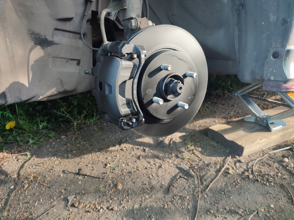 Покраска ступицы и барабана — Nissan Note (2G), 1,2 л, 2015 года ...