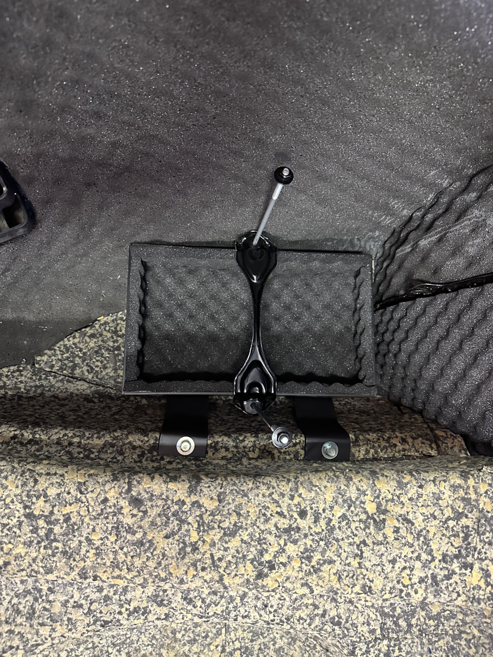 Топографический кретинизм. Перенос АКБ в багажник. Часть 1. — Toyota ...