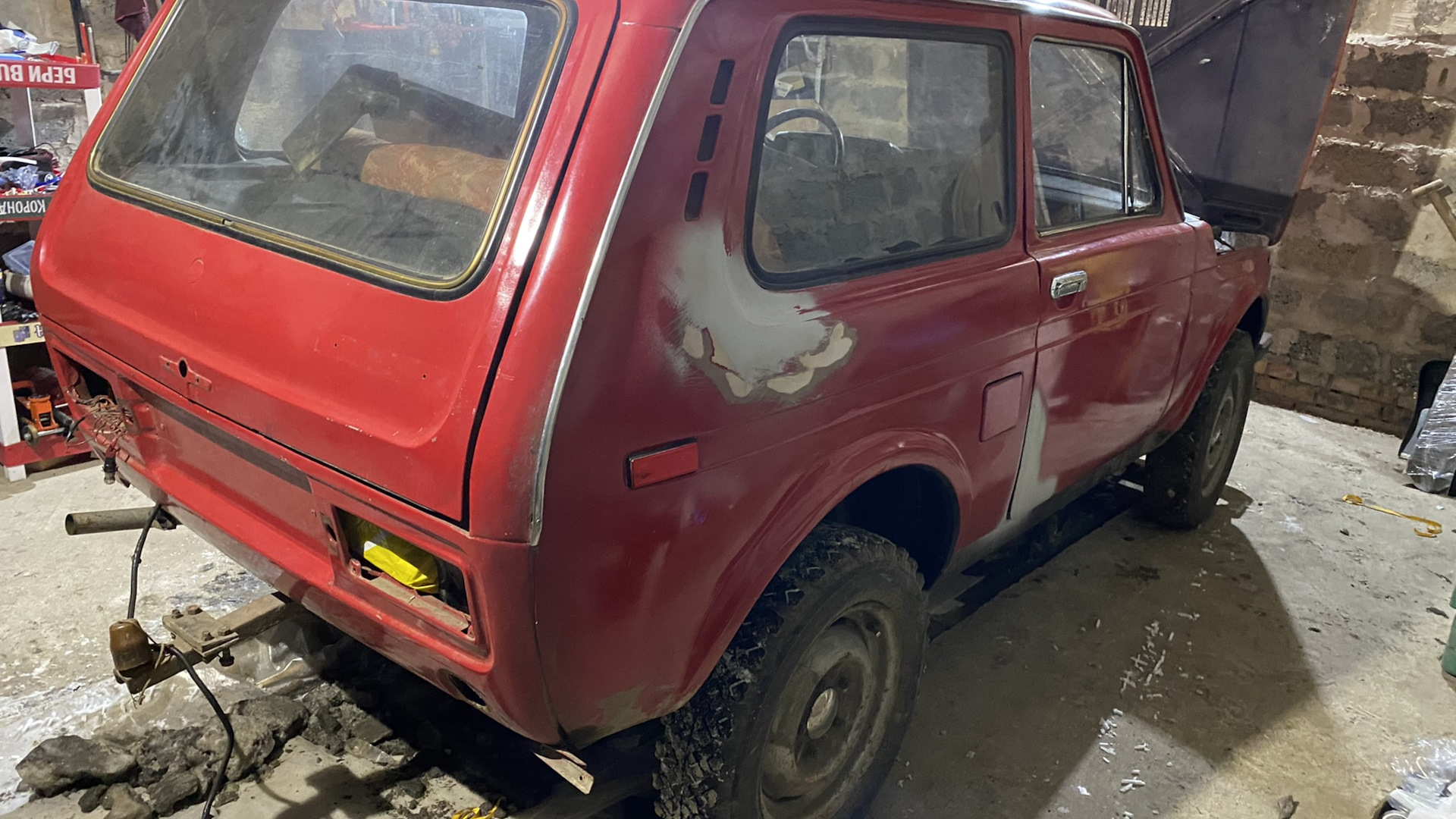 Lada 4x4 3D 1.6 бензиновый 1988 | Красная машина на DRIVE2