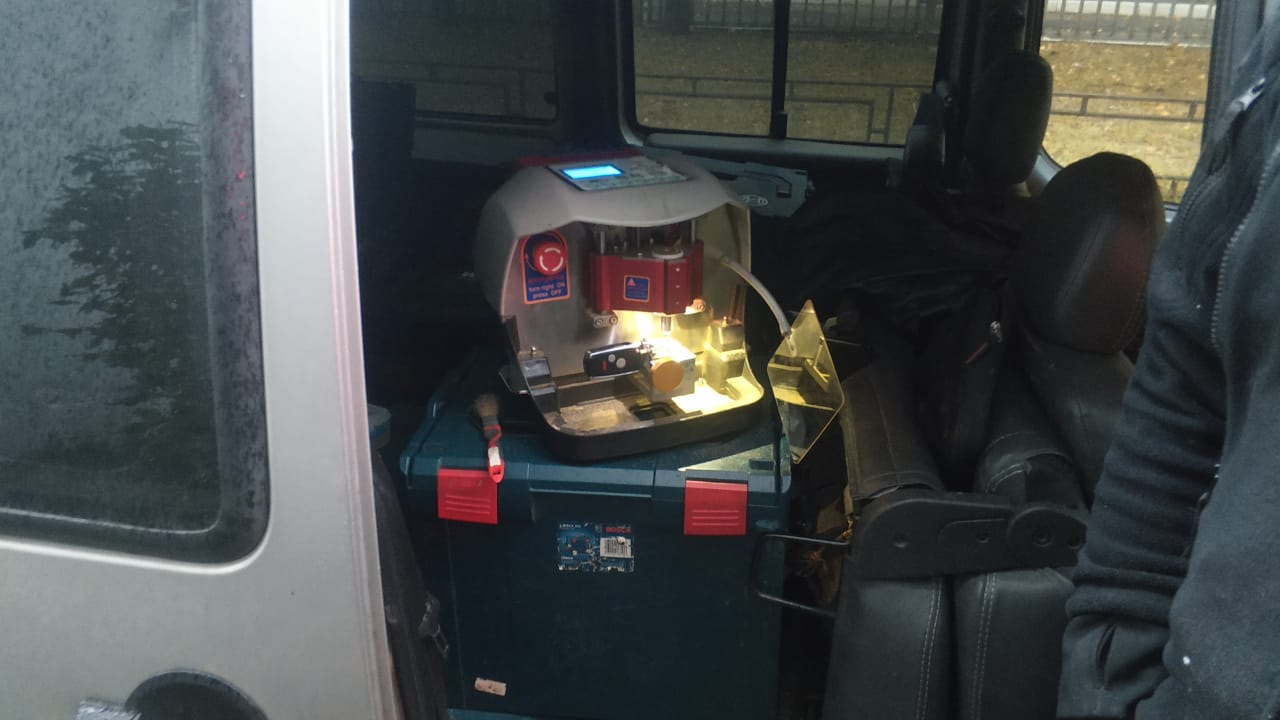 Застрял ключ в замке зажигания! — Honda Ridgeline (1G), 3,5 л, 2006 ...