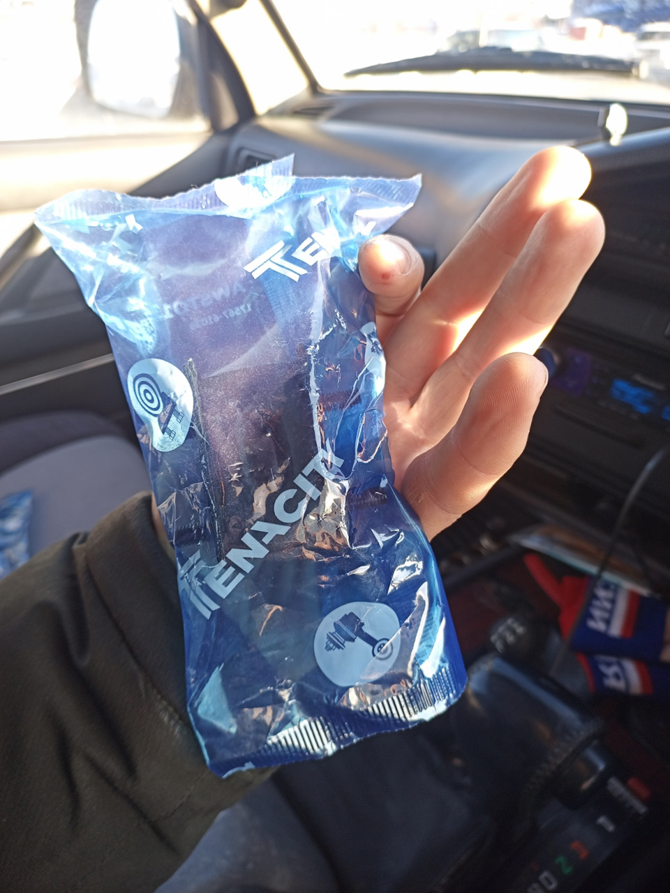 7. уровень масла land cruiser 200. 4. уровень масла в акпп ленд крузер 100. додж караван 4 акпп уровень масла.