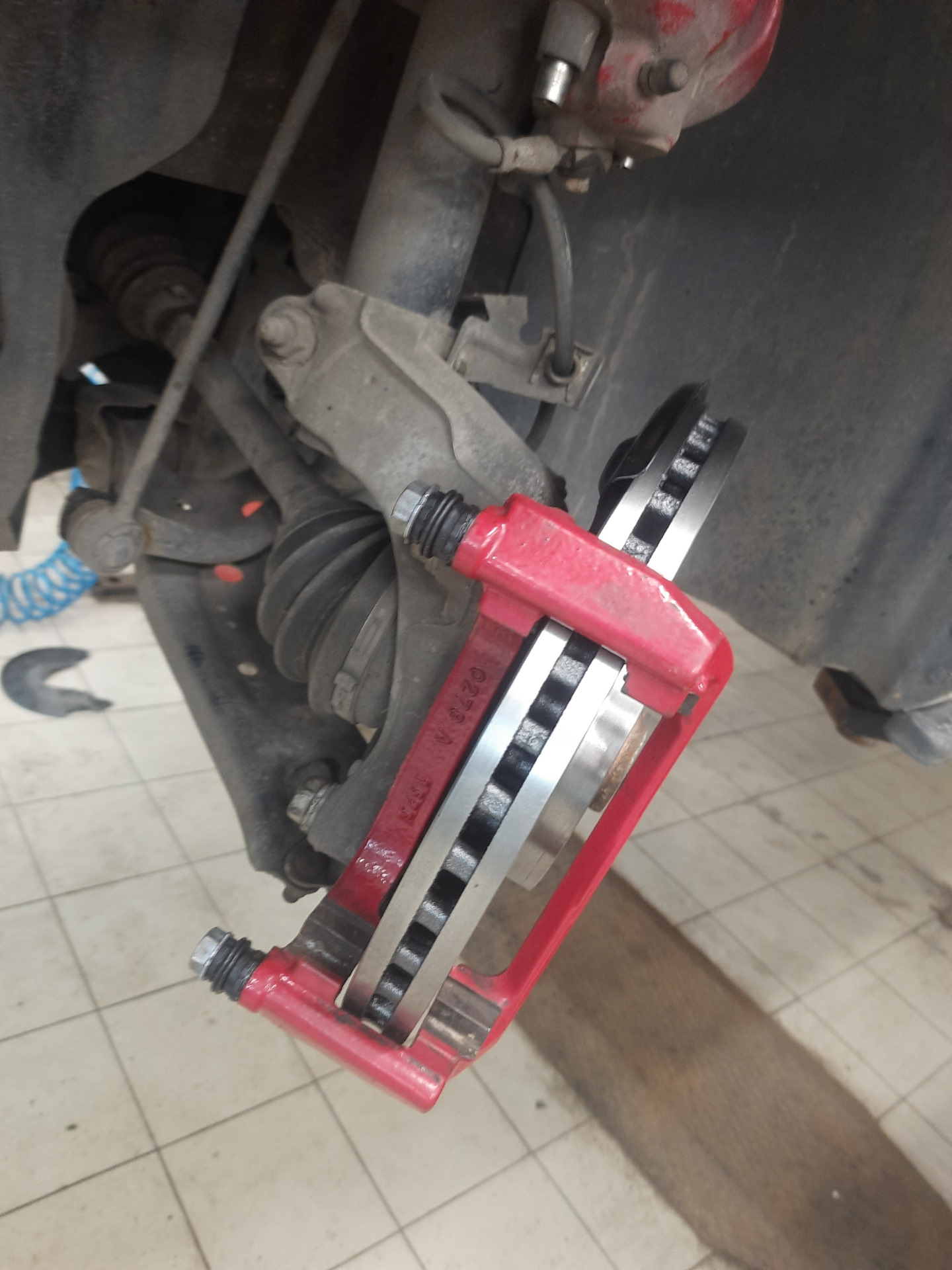 340mm brakes completed — Skoda Octavia A7 Mk3, 1,8 л, 2013 года ...