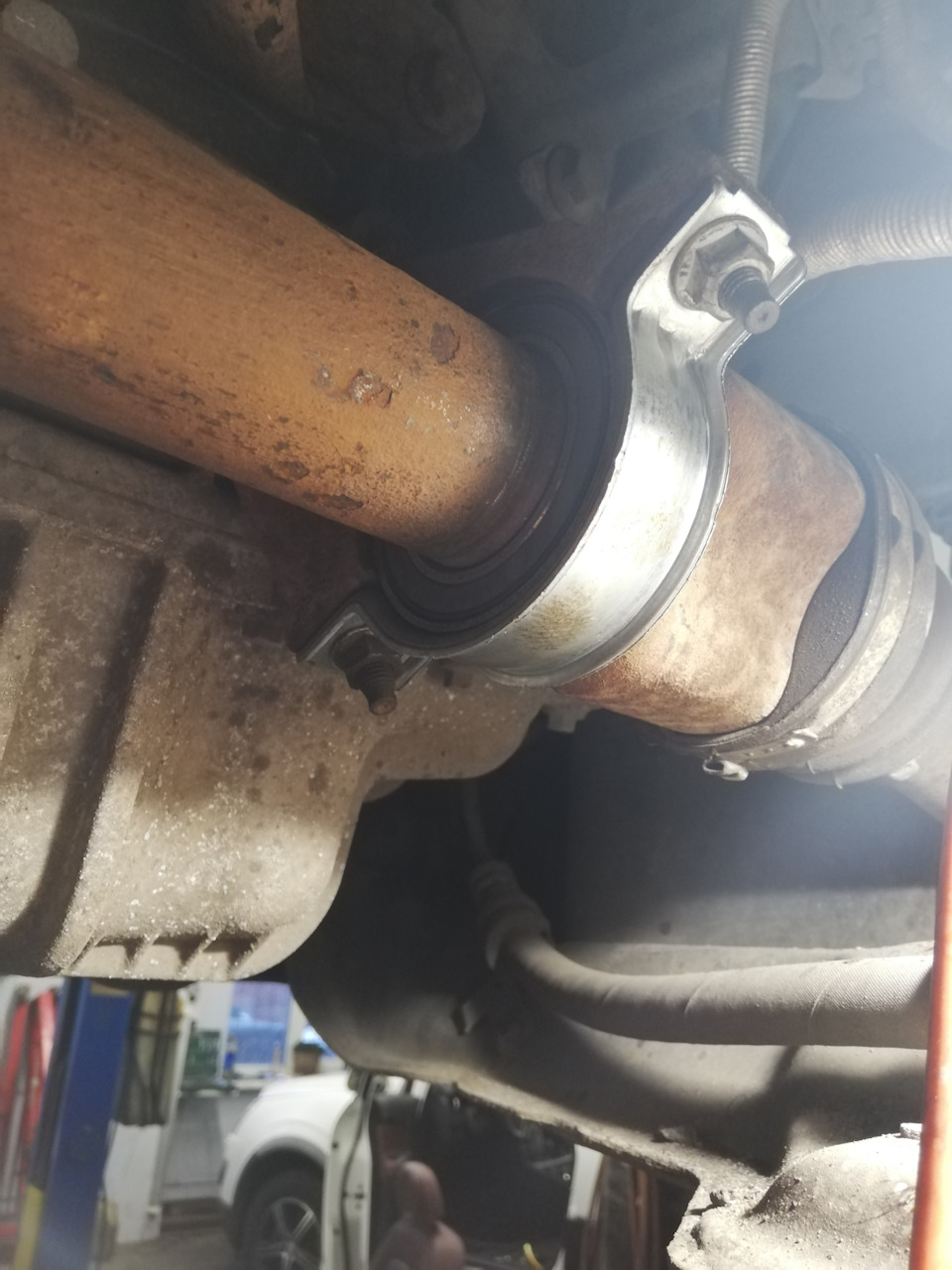 Замена подшипника и сальника привода — Ford Mondeo IV, 1,6 л, 2011 года ...