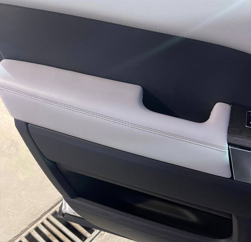 Реставрация кожи подлокотника Range Rover и руля Hyundai Equus ...