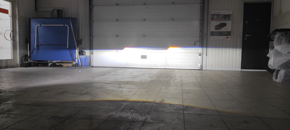 Левую фару закрыл, слева свет А10, справа свет а7+ под стеклом — Toyota Camry (XV40)