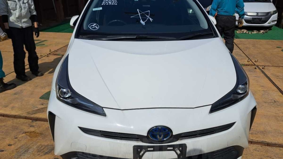 Замена резинок на дворниках для Prius ZVW51 — Toyota Prius (50), 1,8 л ...