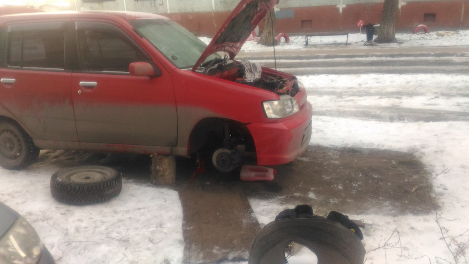 Как я помпу менял — Nissan Cube I, 1,3 л, 1999 года | своими руками ...