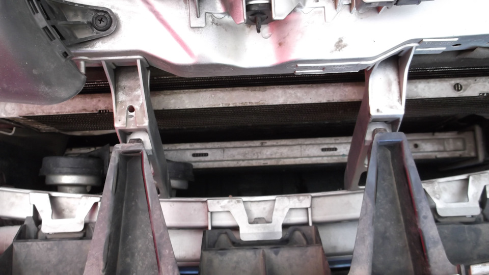 Снятие переднего бампера форд куга — Ford Kuga (1G), 2,5 л, 2012 года ...