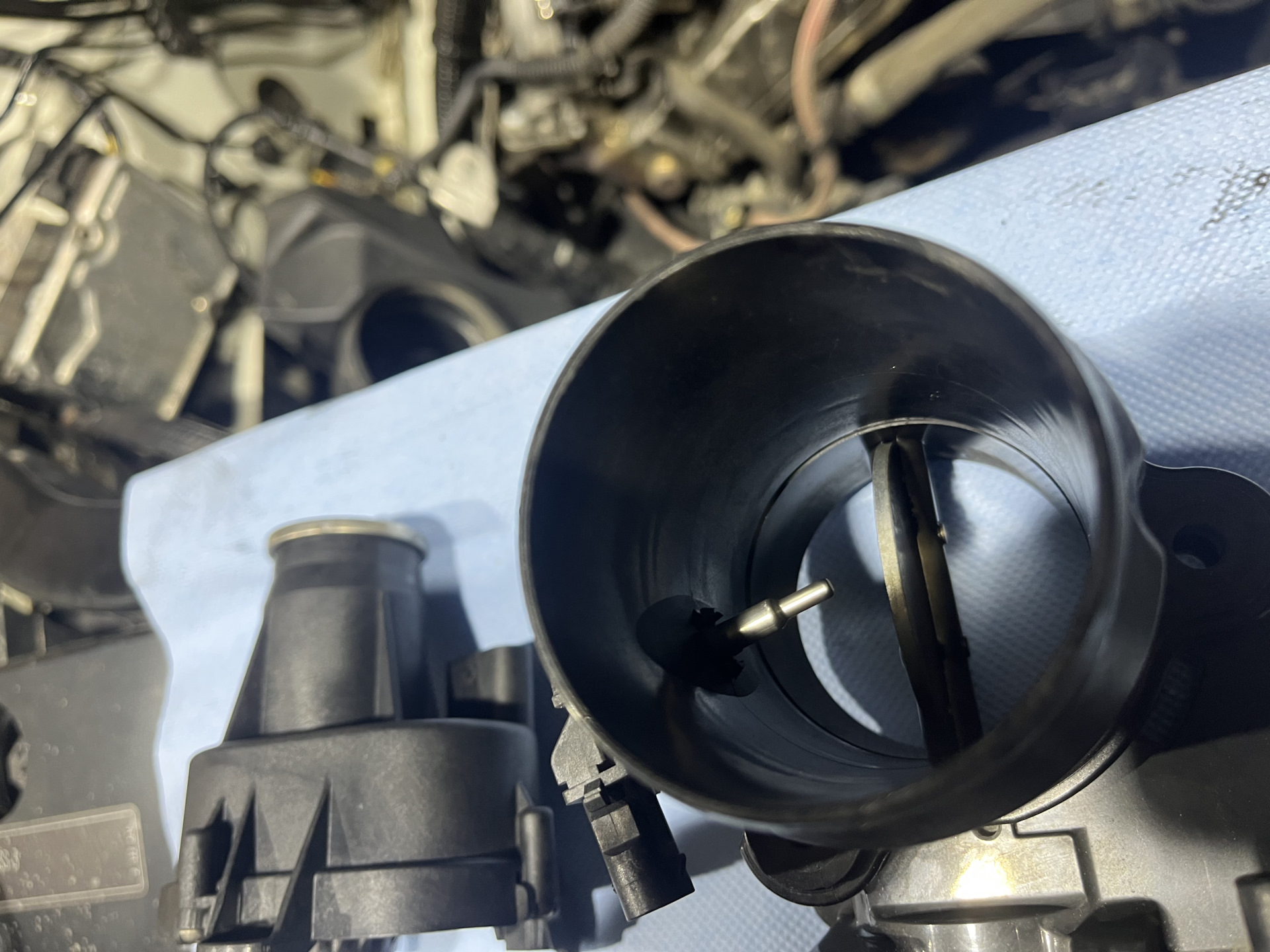 Чистка впускного коллектора B47 — BMW X3 (F25), 2 л, 2015 года | своими ...