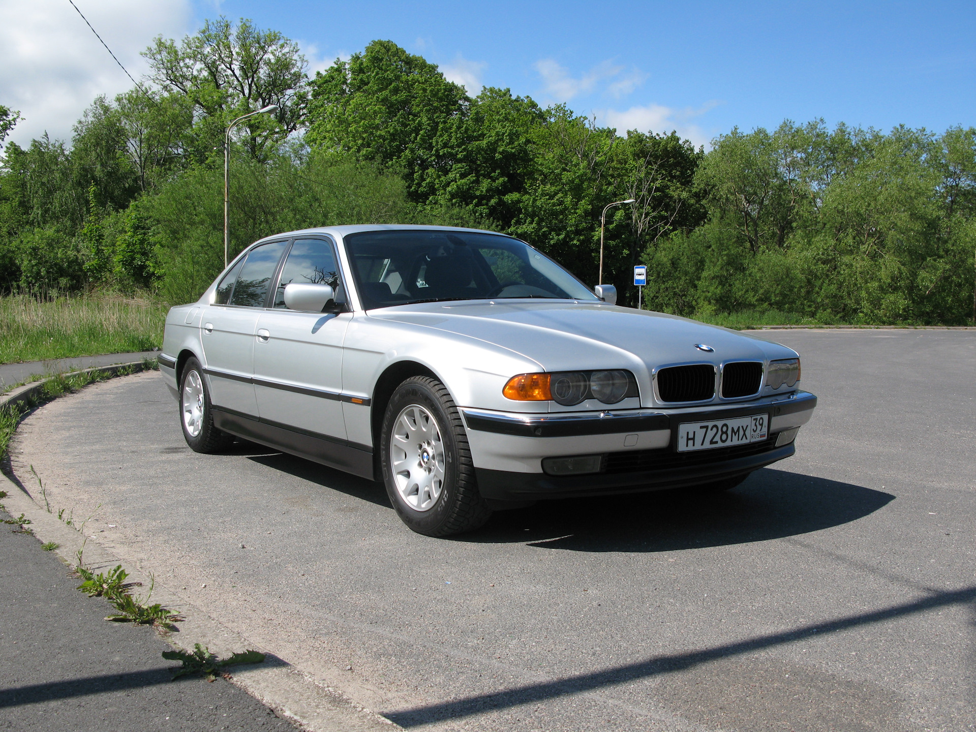 Несколько фотографий автомобиля ( 2019 год ). — BMW 7 series (E38), 2,8 л,  2001 года | фотография | DRIVE2