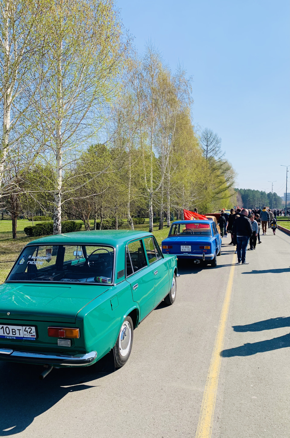 Ретро парад 9 мая 2021 — Lada 2101, 1,3 л, 1976 года | фотография | DRIVE2