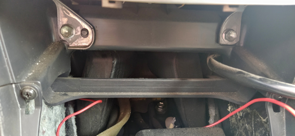 Как подключить aux к штатной магнитоле toyota