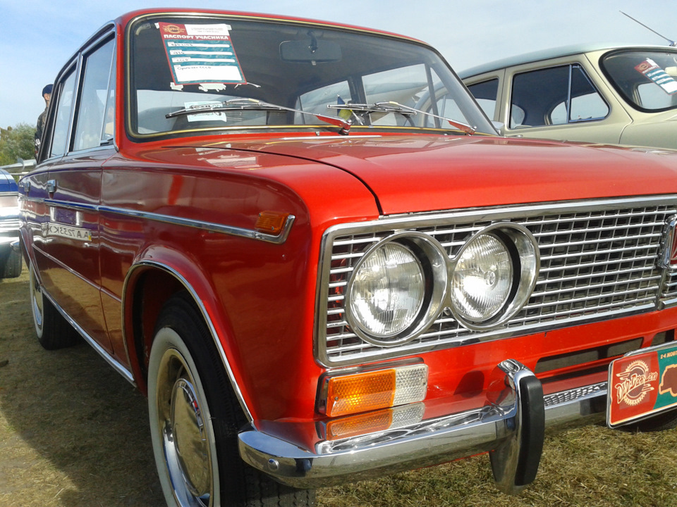 LADA (ВАЗ) 2103 1 поколение 1972 - 1984, Седан