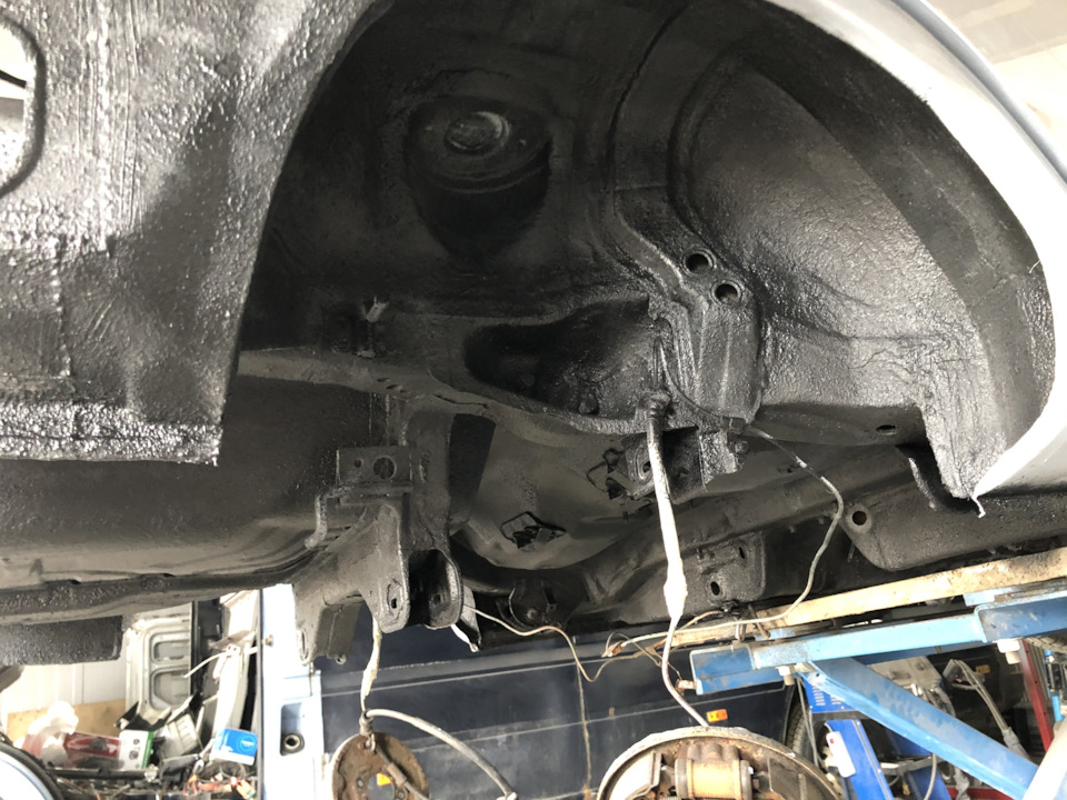 Фото в бортжурнале Mitsubishi Carisma