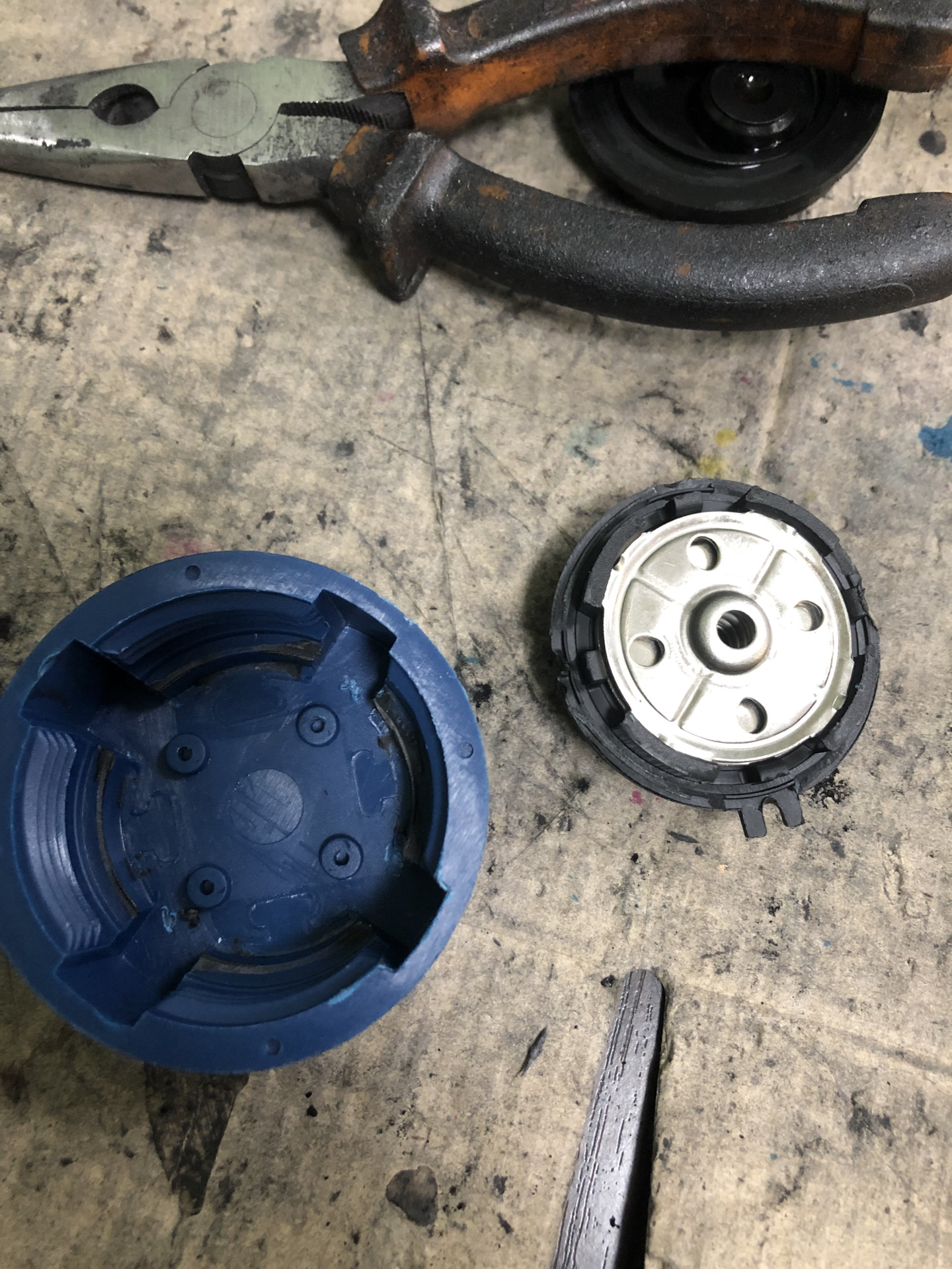 Доработка крышки расширительного бачка — Lada 2115, 1,6 л, 2006 года ...