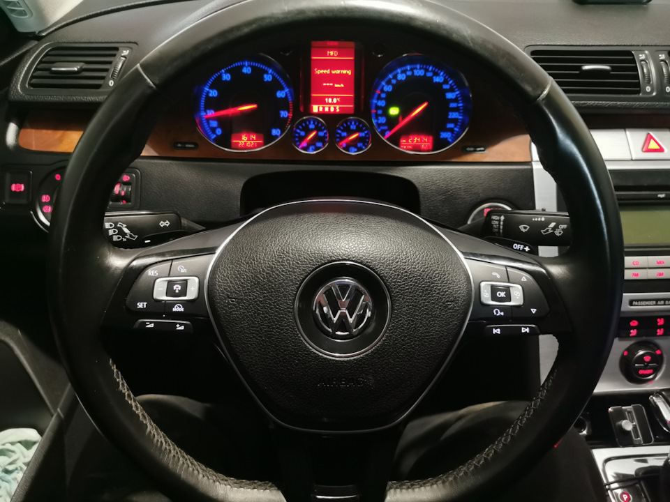 Красный руль пассат. Руль passat b6. Красный руль пассат. Красный руль пассат. Руль vw passat b6 без кнопок.