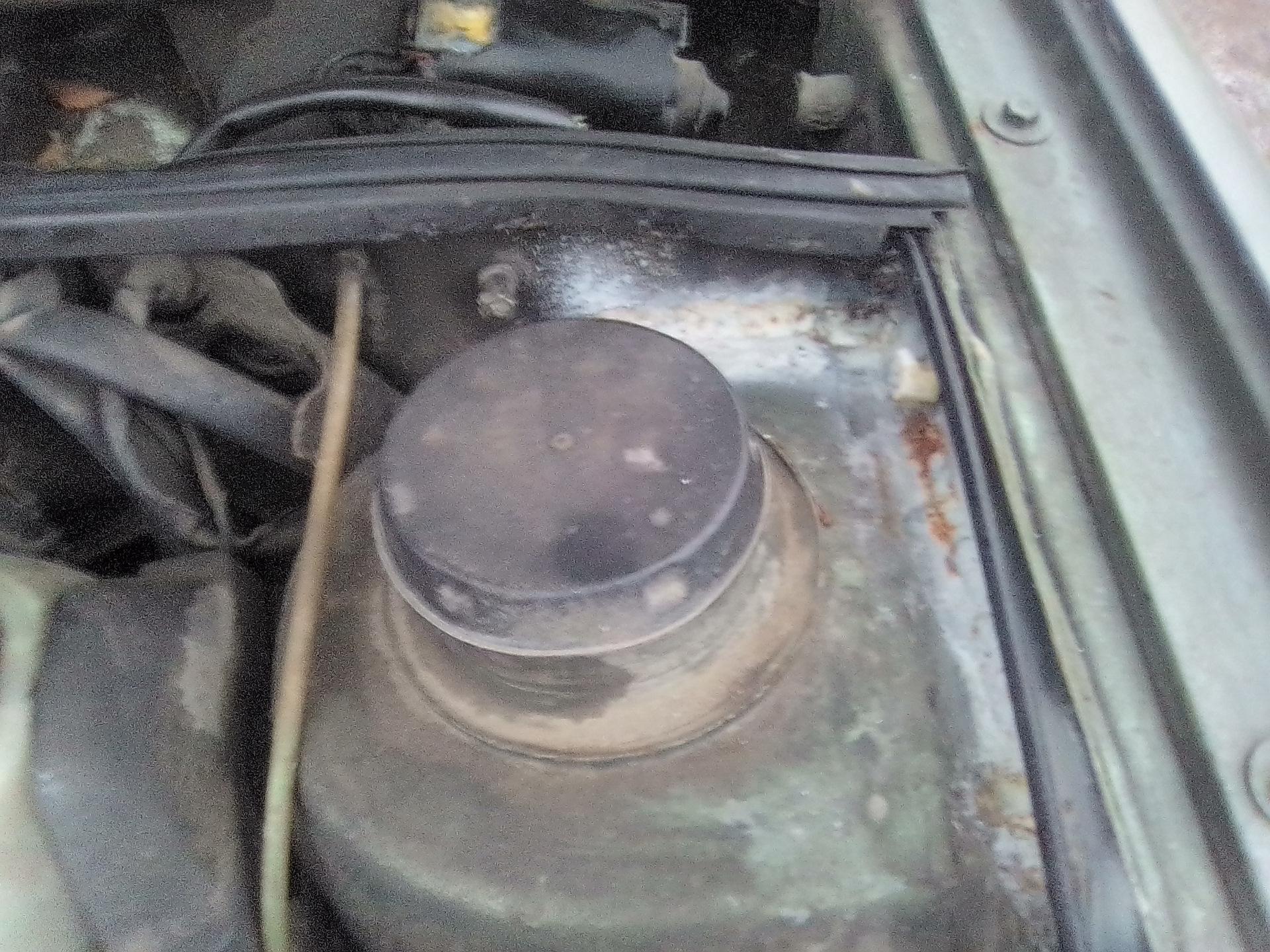 стакан стойки пассат б3. пассат б4 стакан передний. стакан пассат б3. правый стакан пассат б3. Audi 80 b3 задние стаканы.