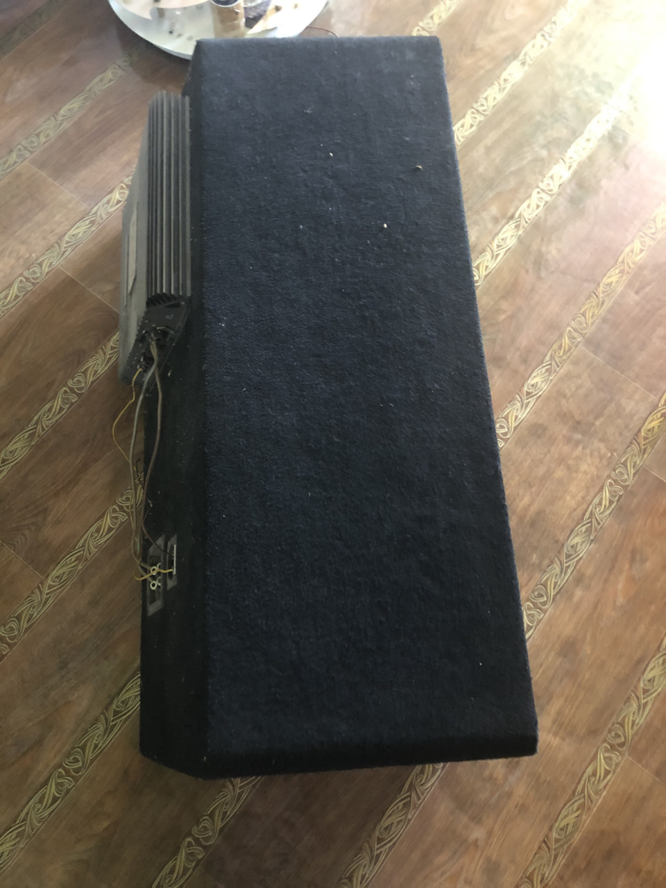 Подключить саб и усилок под штатную музыку — DRIVE2