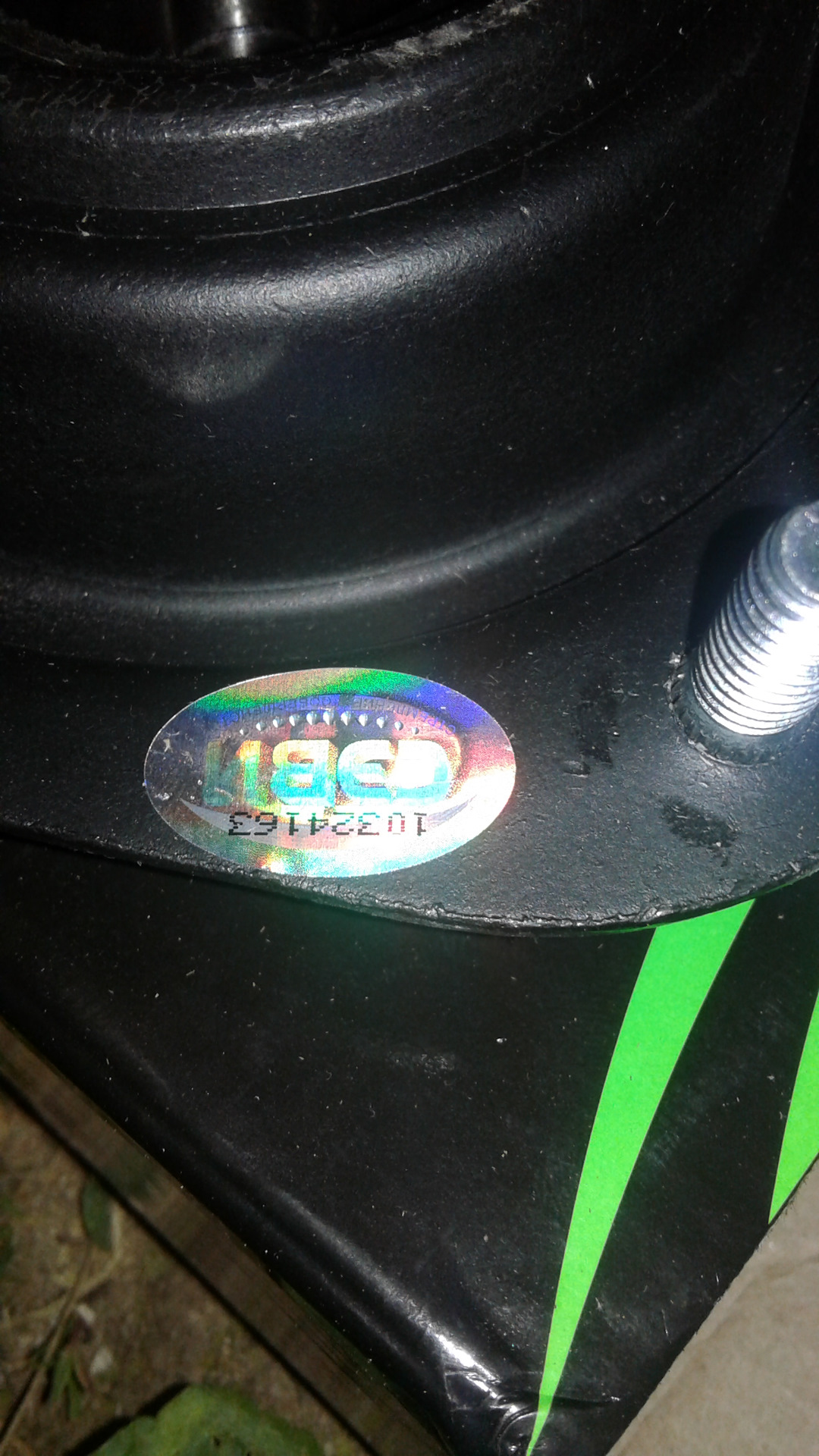 Отбойники задних амортизаторов. — Volkswagen Touran (1G), 1,6 л., 2007 ...