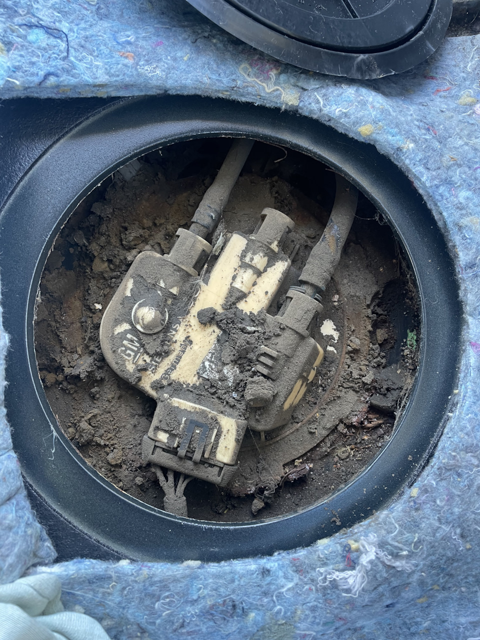 Чистка заборника бака — Opel Vectra C, 1,9 л, 2007 года | своими руками ...