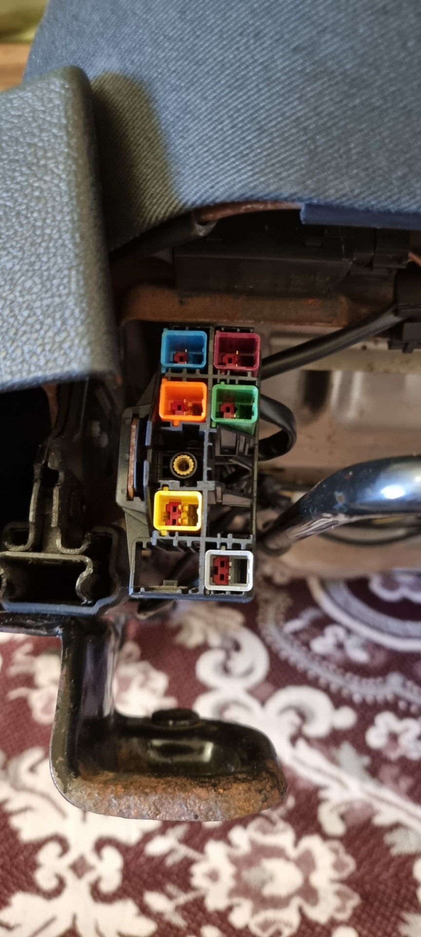 Ошибка блока SRS при установка механического концевика ремня и датчика ...