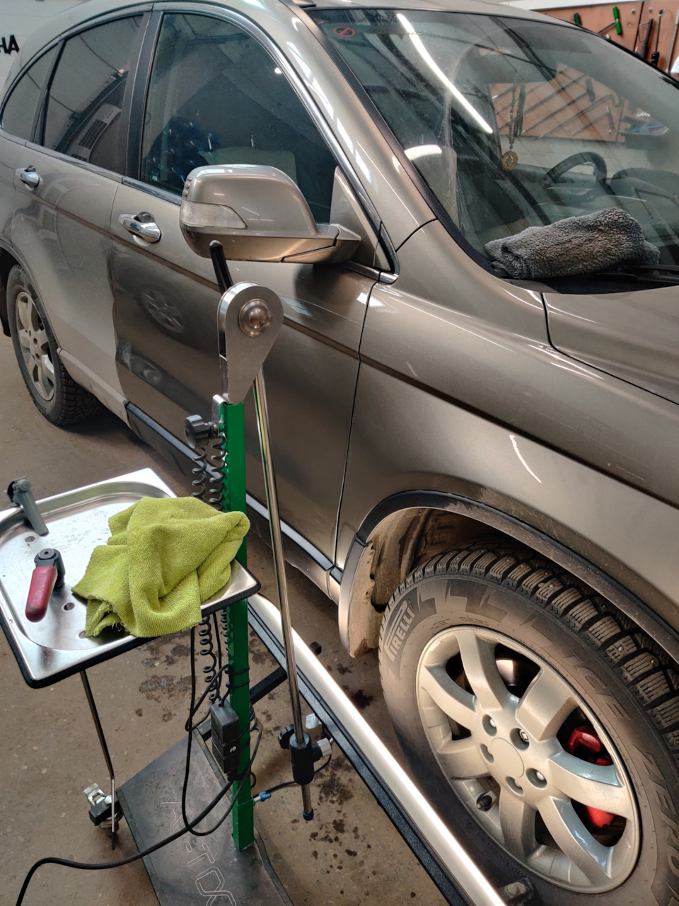 Удаление вмятины без покраски . — Honda CR-V (RE), 2,4 л, 2009 года ...