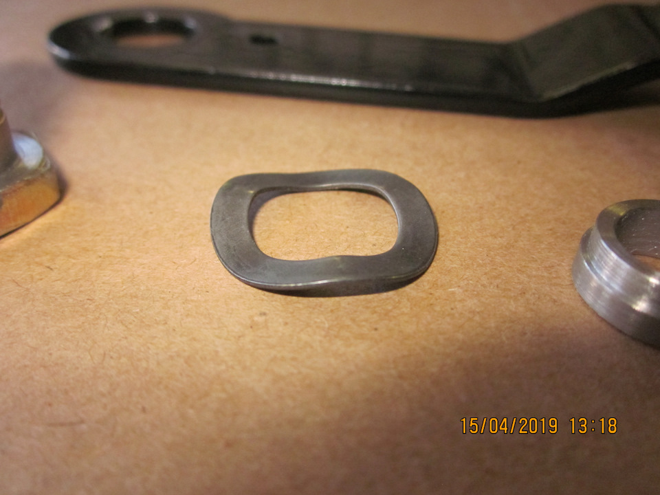 Стоковая пружинная шайба — Lada Vesta SW (1G)