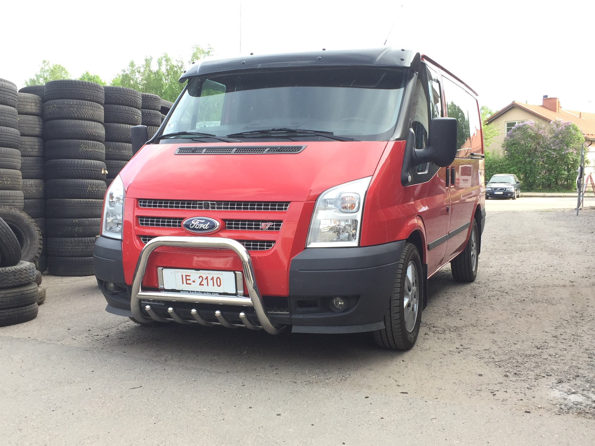 Ford transit drom. Ford Transit кенгурятник. Ford Transit 1993 кенгурятник. Кенгурятник на Форд Транзит 2008 инкассаторов. Кенгурятник на Форд Транзит 2008.