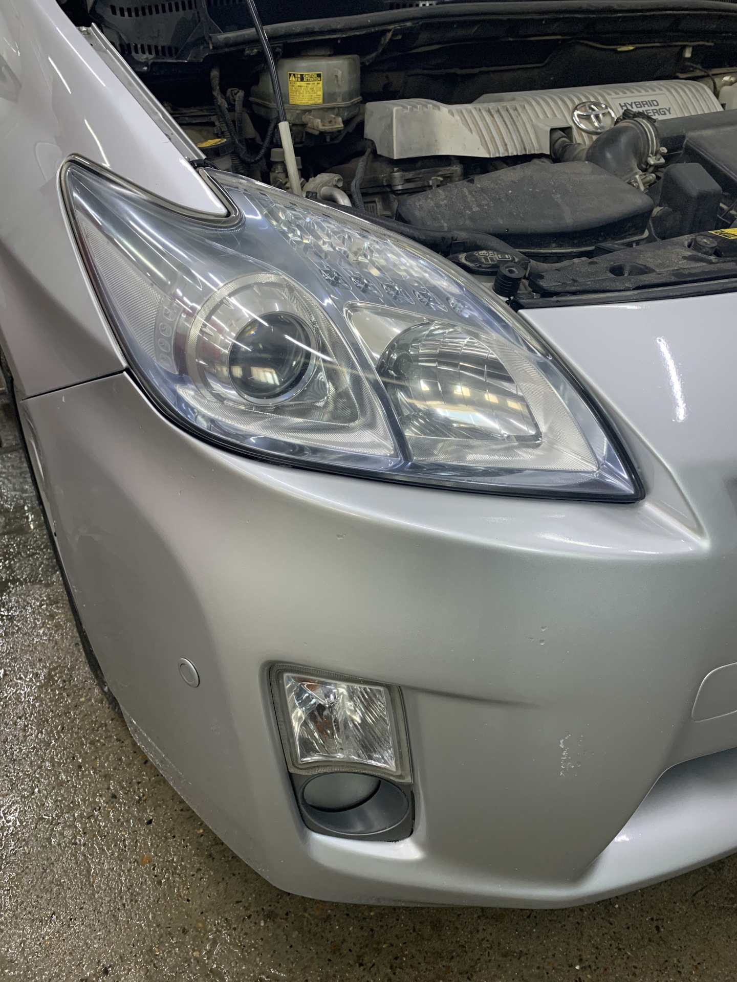 Полировка фар установка лёд ламп, — Toyota Prius (30), 1,8 л, 2009 года ...