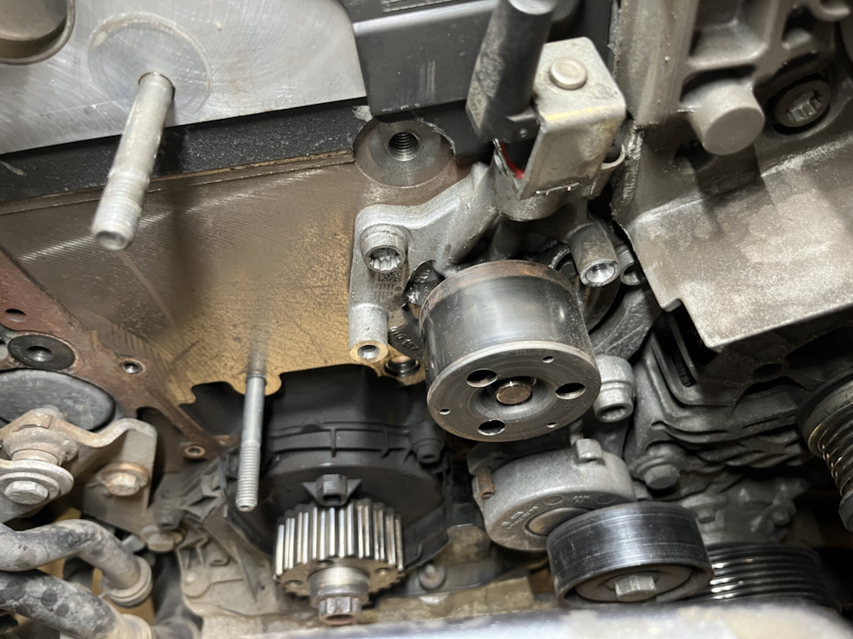 Откручиваем насос ОЖ… — Skoda Kodiaq (1G)