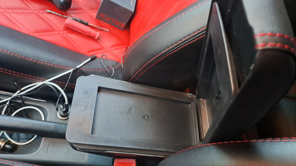 Долгожданный подлокотник — Skoda Roomster, 1,6 л, 2008 года ...