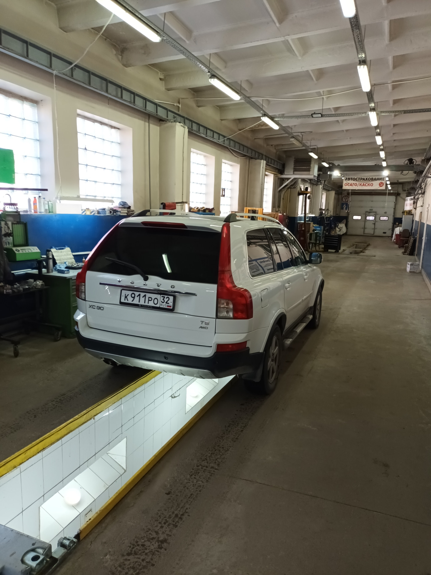 Патрубок турбокомпрессора — Volvo XC90 (1G), 2,5 л, 2011 года | поломка ...