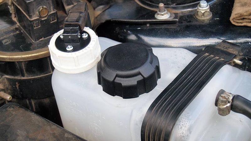 qU29X6lCiy2NRbEhyypoUCCdbnQ 960 Как отремонтировать пробку расширительного бачка