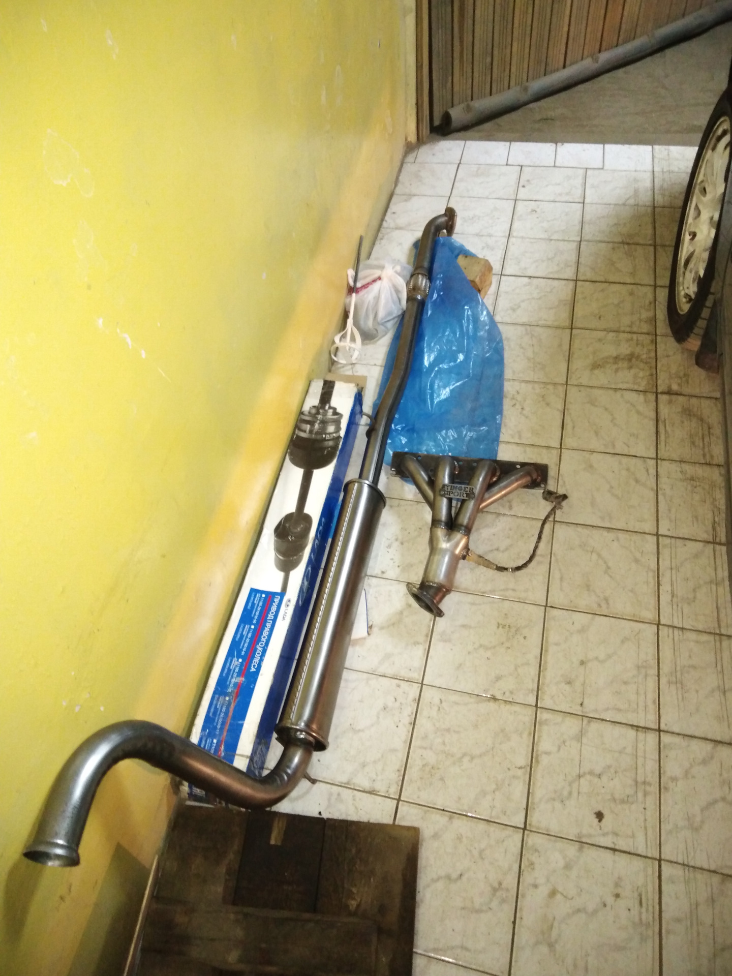 Снял гараж и понеслось 2 — Lada Калина седан, 1,4 л, 2008 года ...