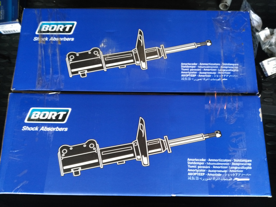 G22250197R Стойка амортизационная газомасляная передняя правая BORT ...