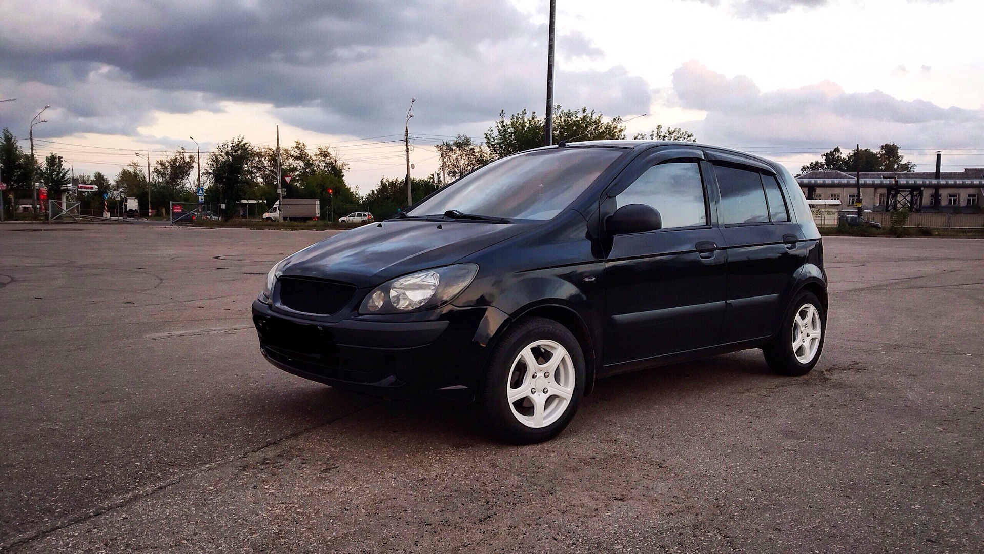 Hyundai getz 02. Хендай Гетц 1.4 на красивых дисках. Диски на Хендай Гетц 2008 года выпуска.