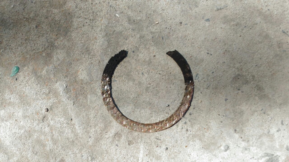 Замена прокладки приемной трубы. — Opel Omega B, 2,5 л, 1996 года ...