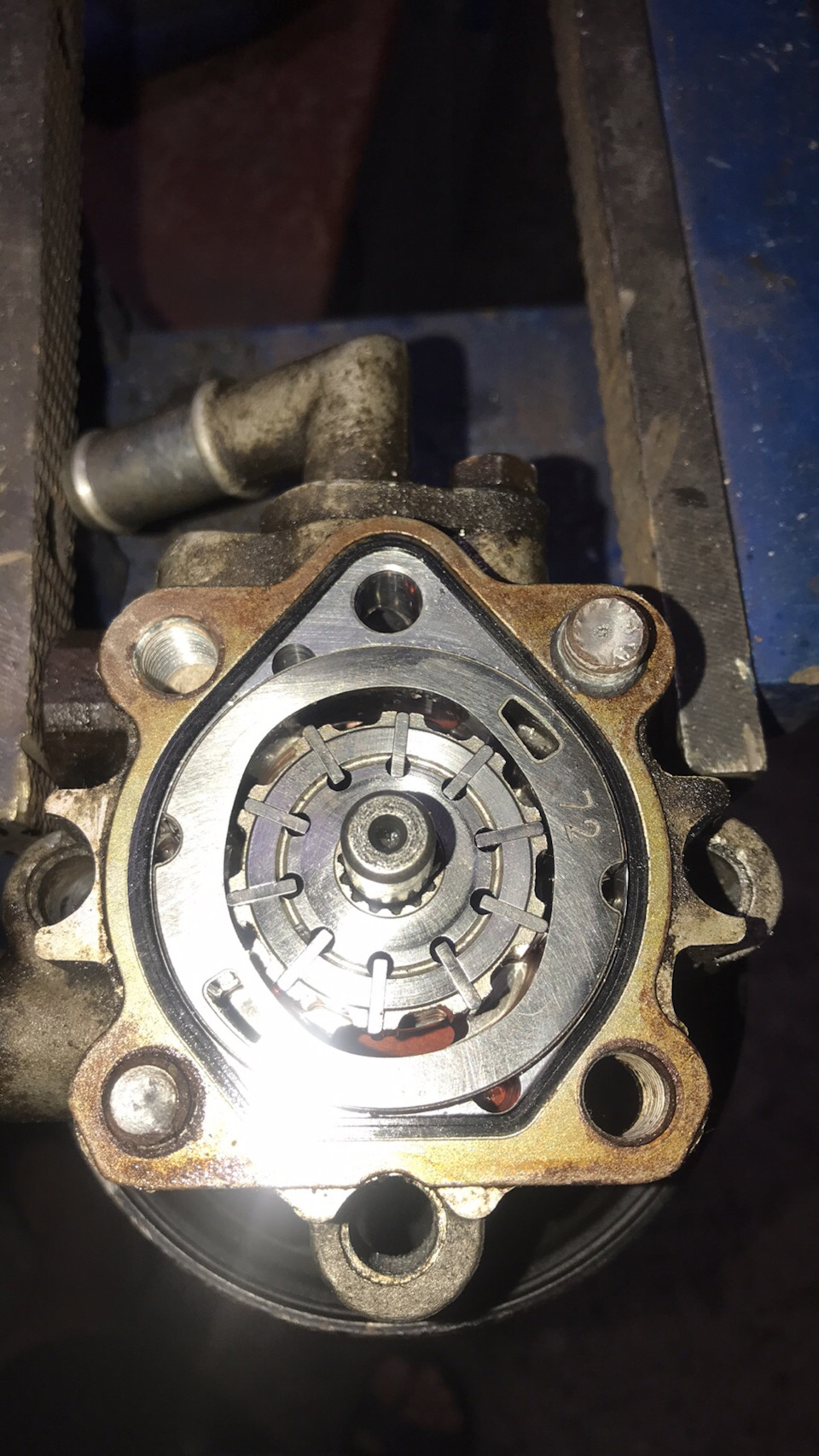 Вибрация кузова при повороте руля на месте(часть 1) — Geely SC7, 1,8 л ...