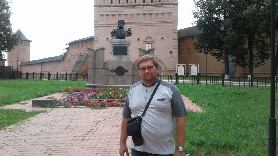 ФОТО ПАМЯТНИКА — Chevrolet Niva GLX