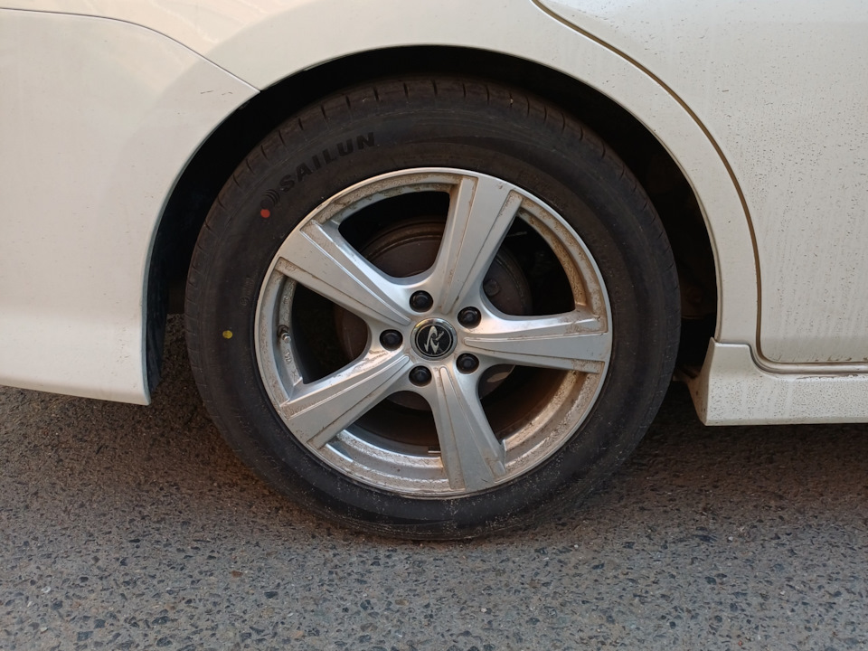 Замена летней резины — Toyota Isis, 1,8 л, 2011 года | шины | DRIVE2