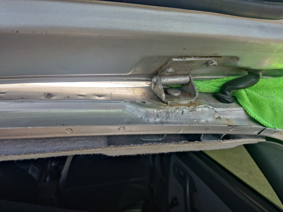 Исправление зазоров крышки багажника — LADA 21124, 1,6 л., 2007 года ...