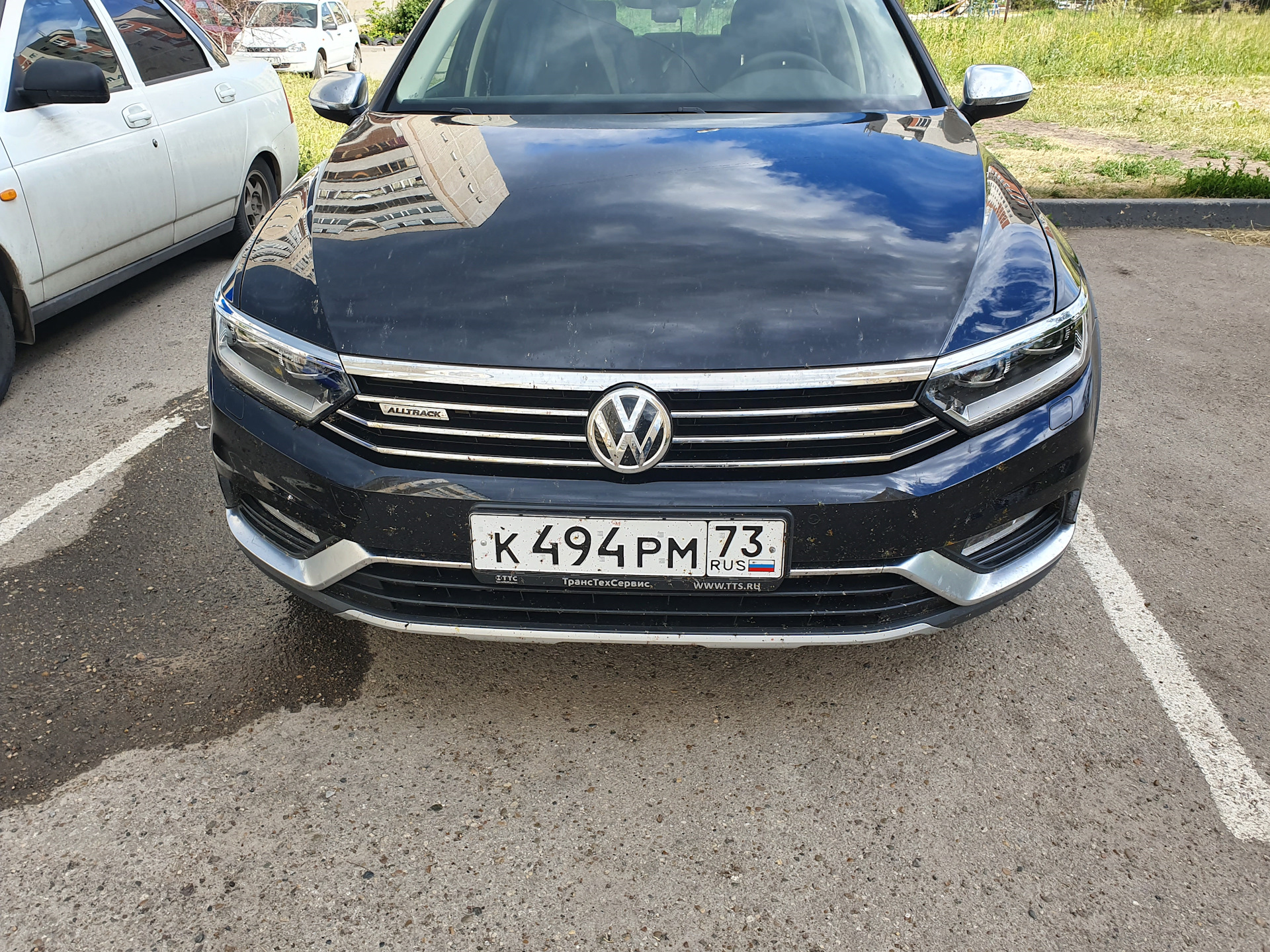 Отличная черная мухобойка :) — Volkswagen Passat Alltrack (B8), 2 л, 2018  года | путешествие | DRIVE2