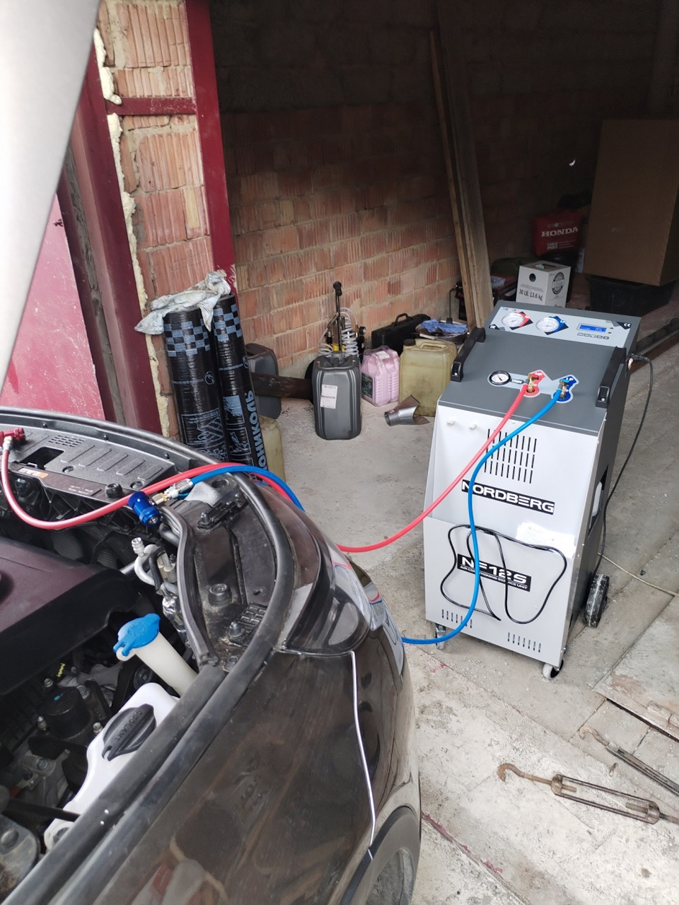 Вот он красавец! — KIA Sorento (2G). Запчасти на фото: 301113