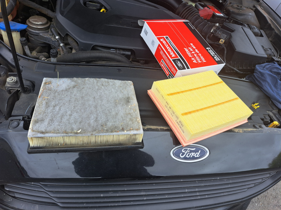 4. Замена воздушного фильтра — Ford Fusion (America) (2G), 1,6 л, 2013 ...