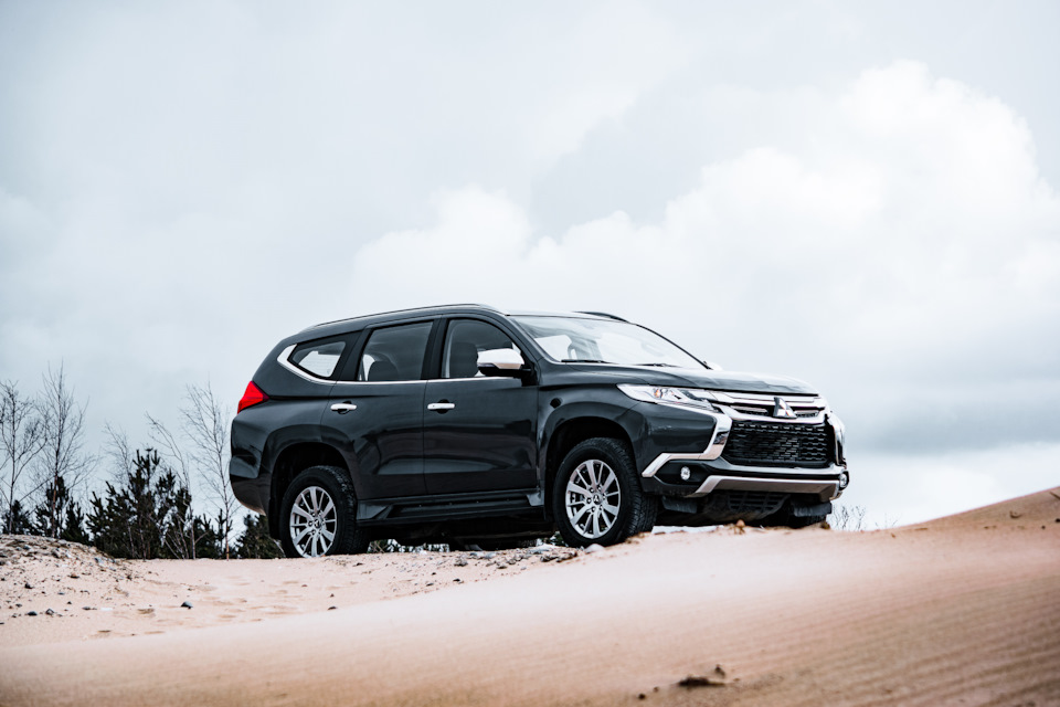 Паджеро спорт 3 2.4 дизель. Pajero Sport 2019 2.4 дизель. Митсубиси Паджеро спорт 2019 с прицепом. Pajero Sport 2019 2.4 дизель скромни. Дизельный мотор Паджеро спорт 2019 ЗТП.