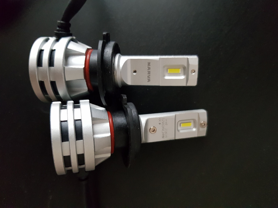 Narva h7 led гарантия. Narva h7 led. Narva h7 led Обратная сторона упаковки. Нарва перформанс лед h7 сравнения прибором.