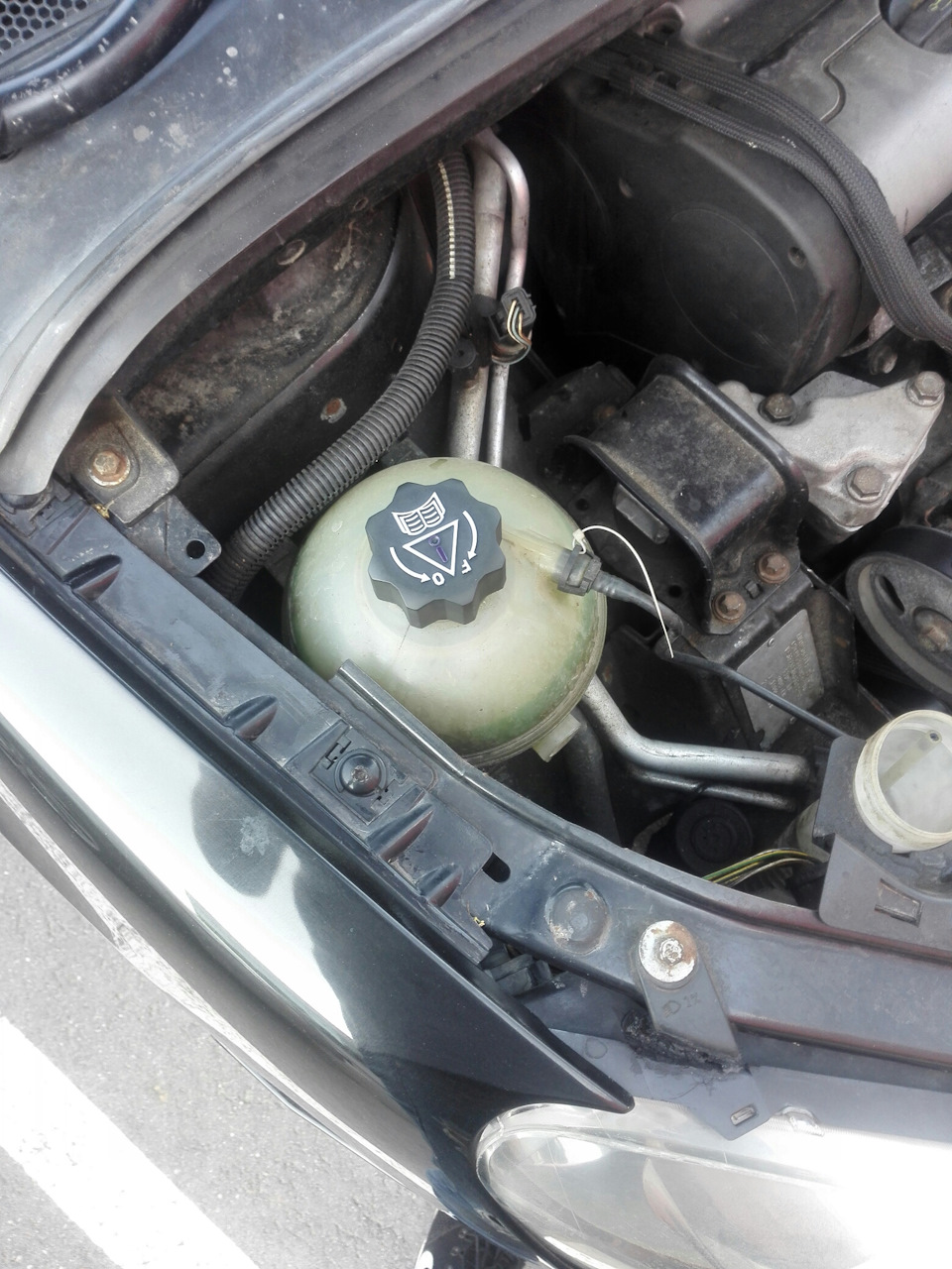Крепление глушителя, пробка на антифризе — Peugeot 307, 2 л, 2003 года ...